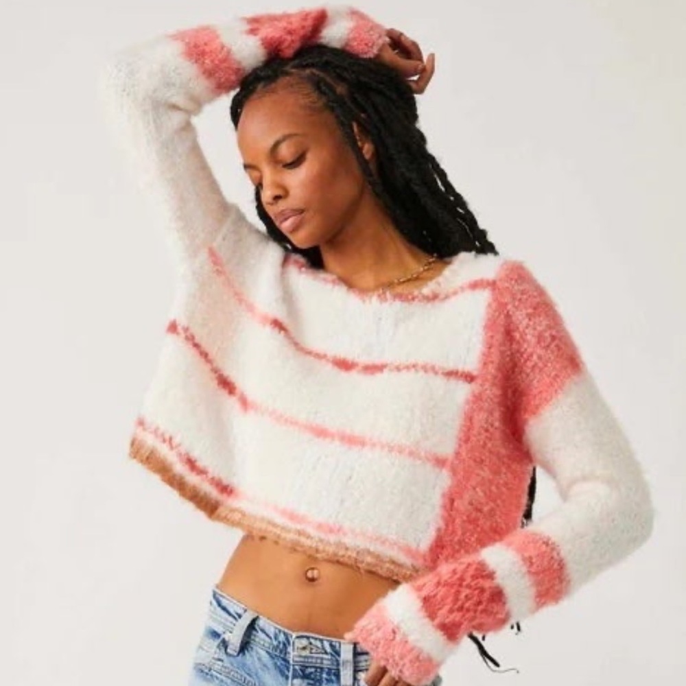 FREE PEOPLE EMERSON PULLOVER in Champagne Dream